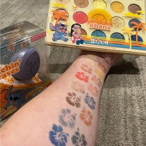 Wet n wild Disney Lilo & Stitch Ohana 15 pan eye shadow palette. Only swatched